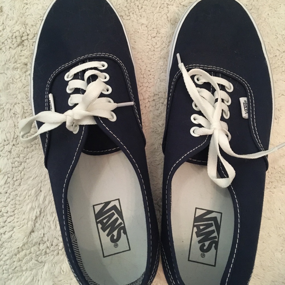 Men’s Navy blue Converse